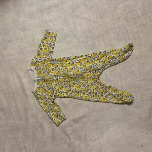 Isaac Mizrahi Baby Girl Lemon Print Zip-Up Footie Pajamas 3-6 Months